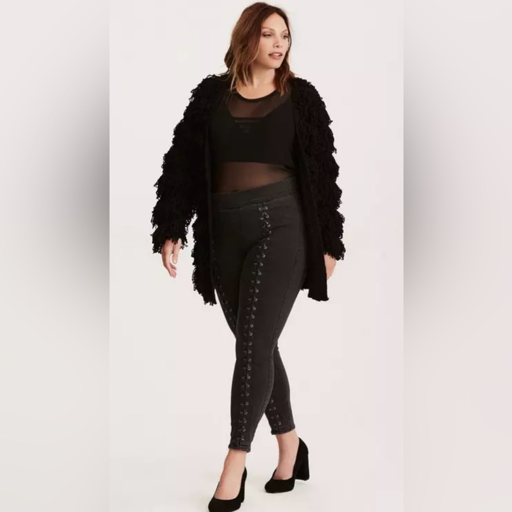 Black Lace-Up Jeggings - Picture 4 of 10